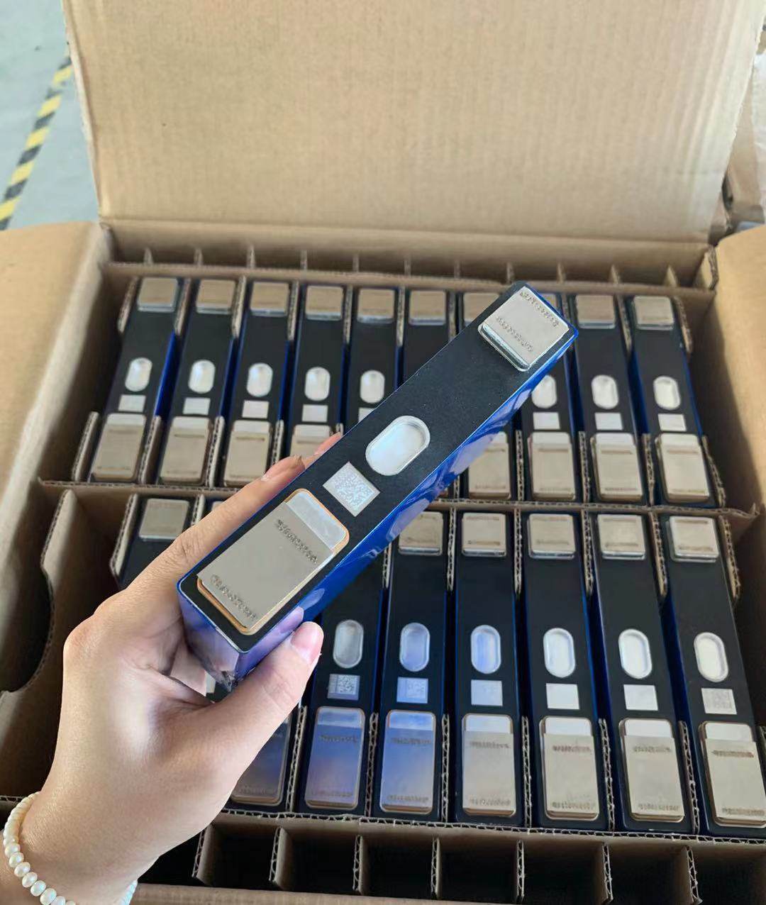 国轩高科三元锂电池37v50单体大容量动力电芯电动车电动车电池