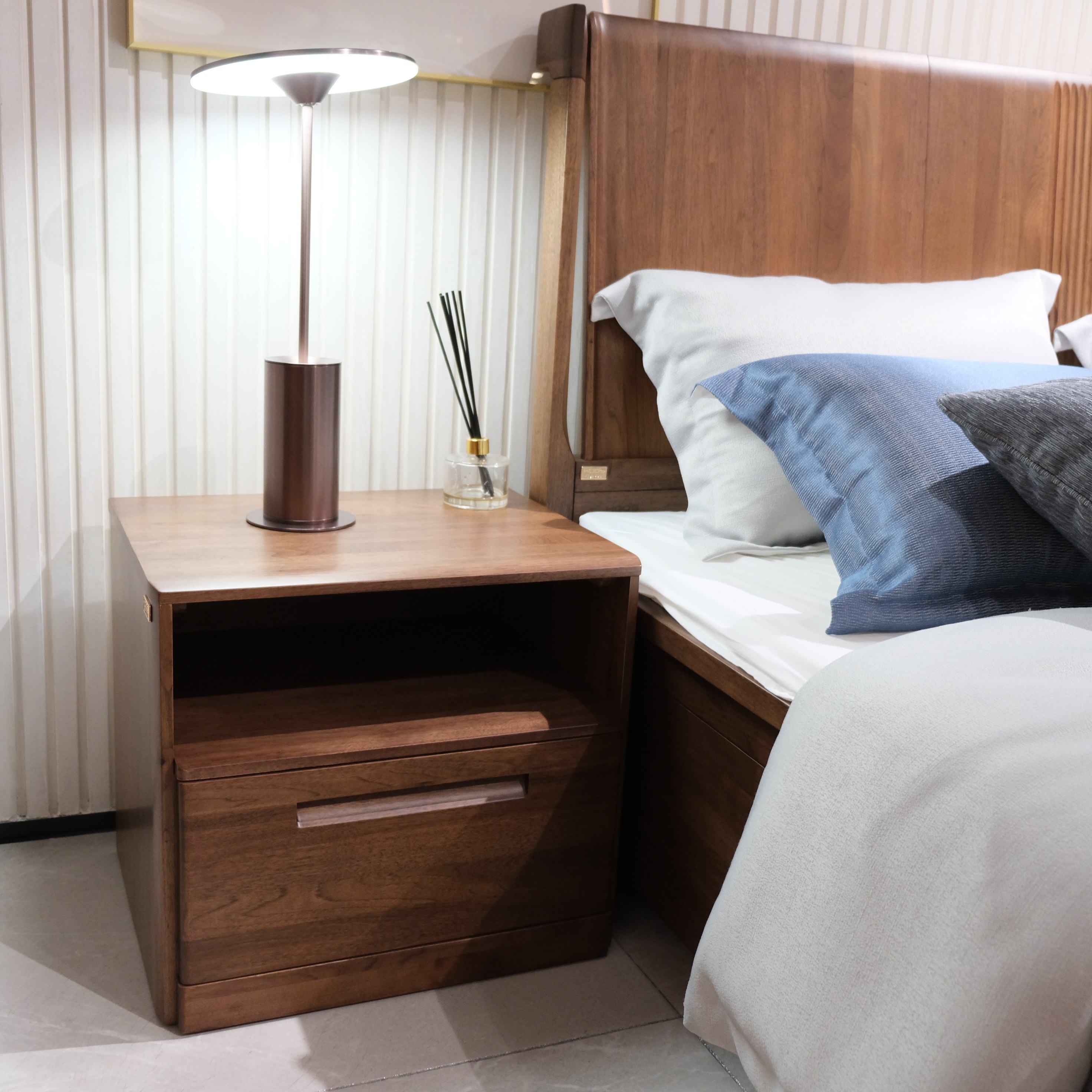 南洋胡氏品致ye620实木木床胡桃楸木18962050实木床