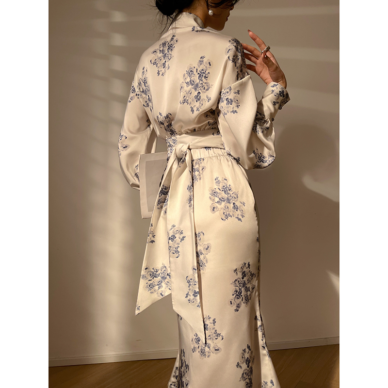 Aconiconi｜云溪苍兰 法式复古气质印花上衣优雅鱼尾半身裙两件套