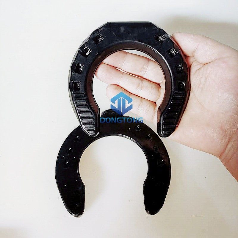 东仝马具橡胶马掌速度赛马马蹄铁防滑耐用马蹄马匹清洁