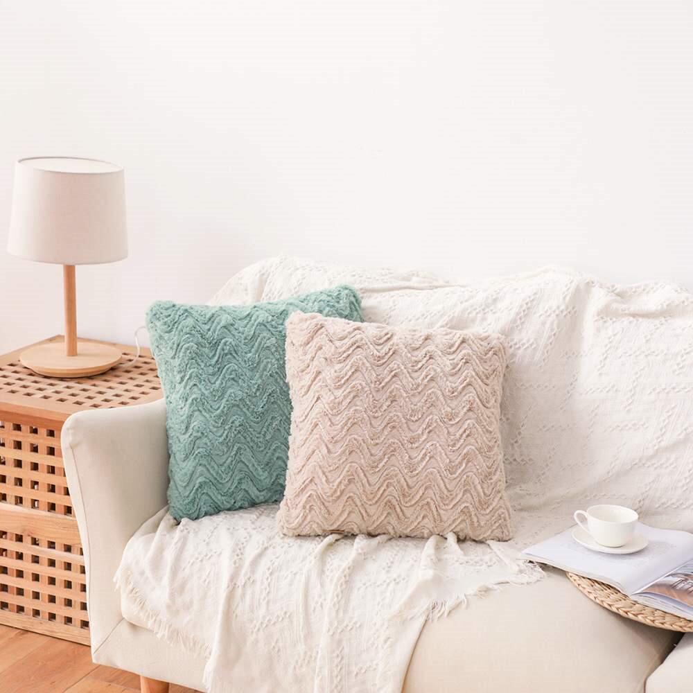 抱枕靠枕舒适车载靠垫居家跨境抽条法兰绒方形靠垫