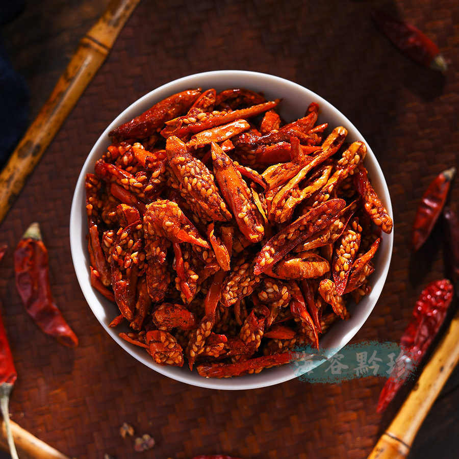 辣椒贵州特产芝麻香辣脆油干吃拌饭下酒菜零食辣椒粉料
