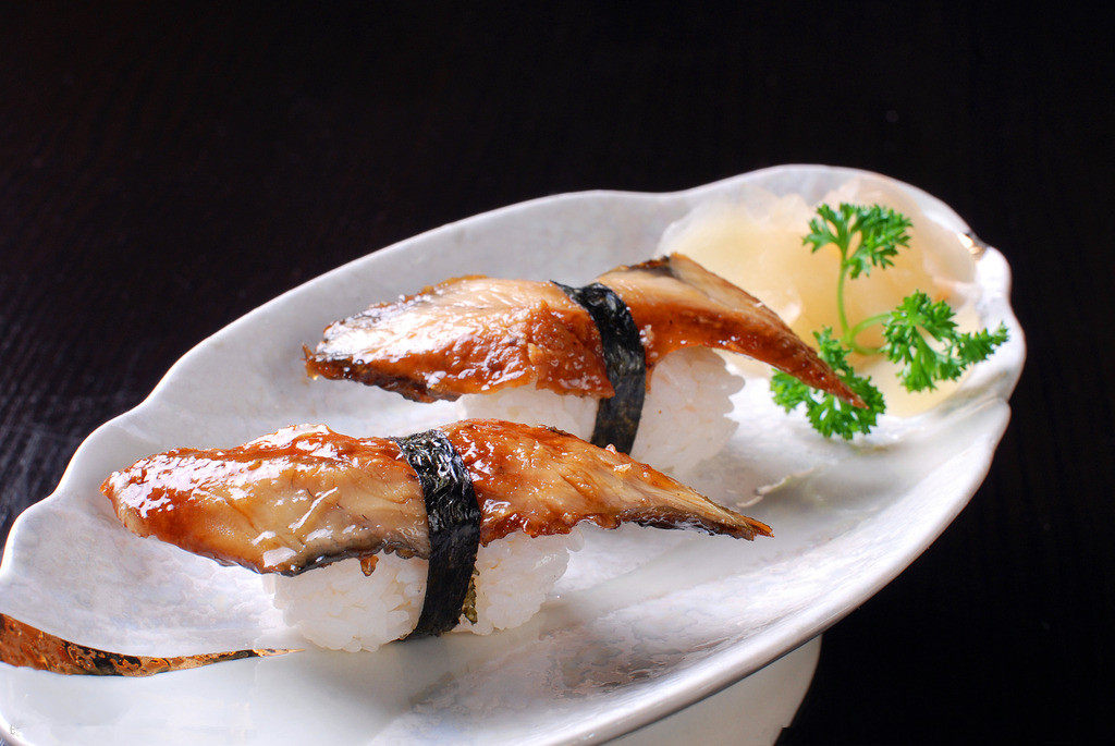 日式鳗鱼烧烤寿司鳗片星鳗切片星鳗片一盒20片寿司料理