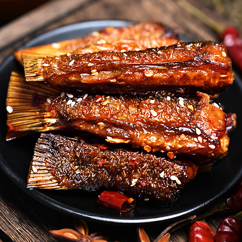 鱼尾湖南特产即食麻辣洞庭湖香辣鱼排孕妇可食即食鱼零食