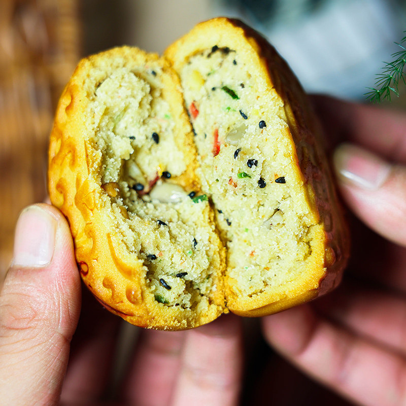 传统糕点中秋月饼西北特产老式零食甜点多口月饼