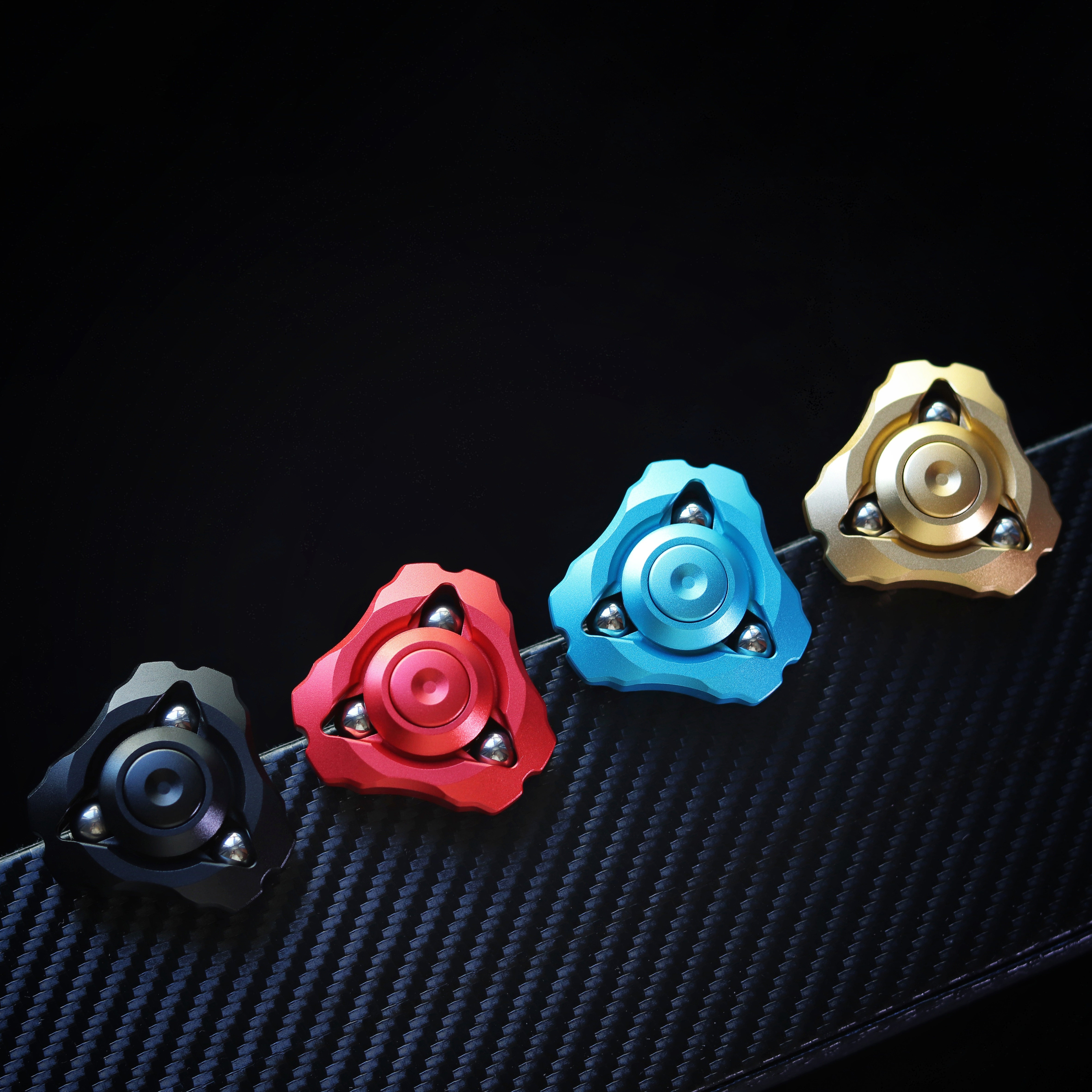 日本tg吴家定制老吴玩吾乐志edczsmini迷你陀螺