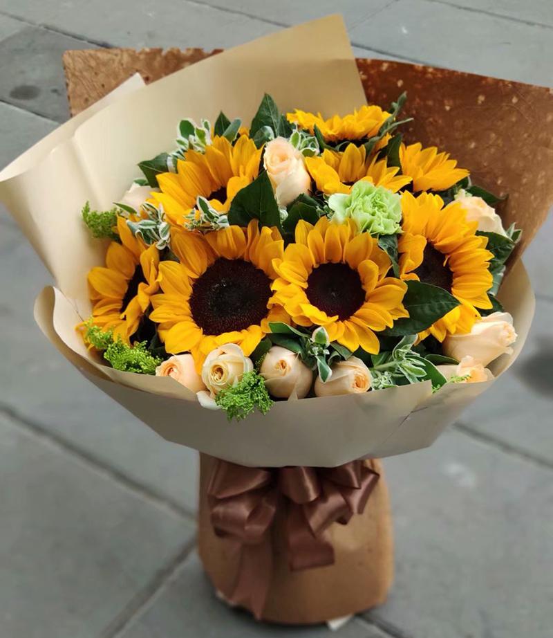 日本lw生日鲜花向日葵潍坊嘉兴菏泽赤峰黄石许昌鲜花速递(同城)