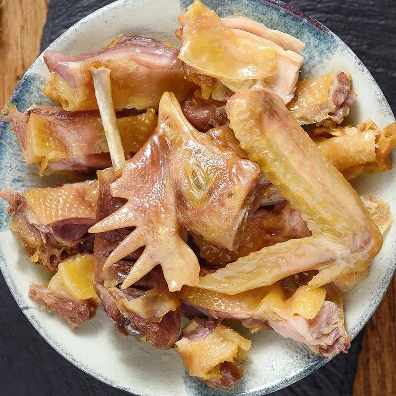 咸鸡安徽六安特产腊鸡农家自制风干鸡整只腌制腌肉