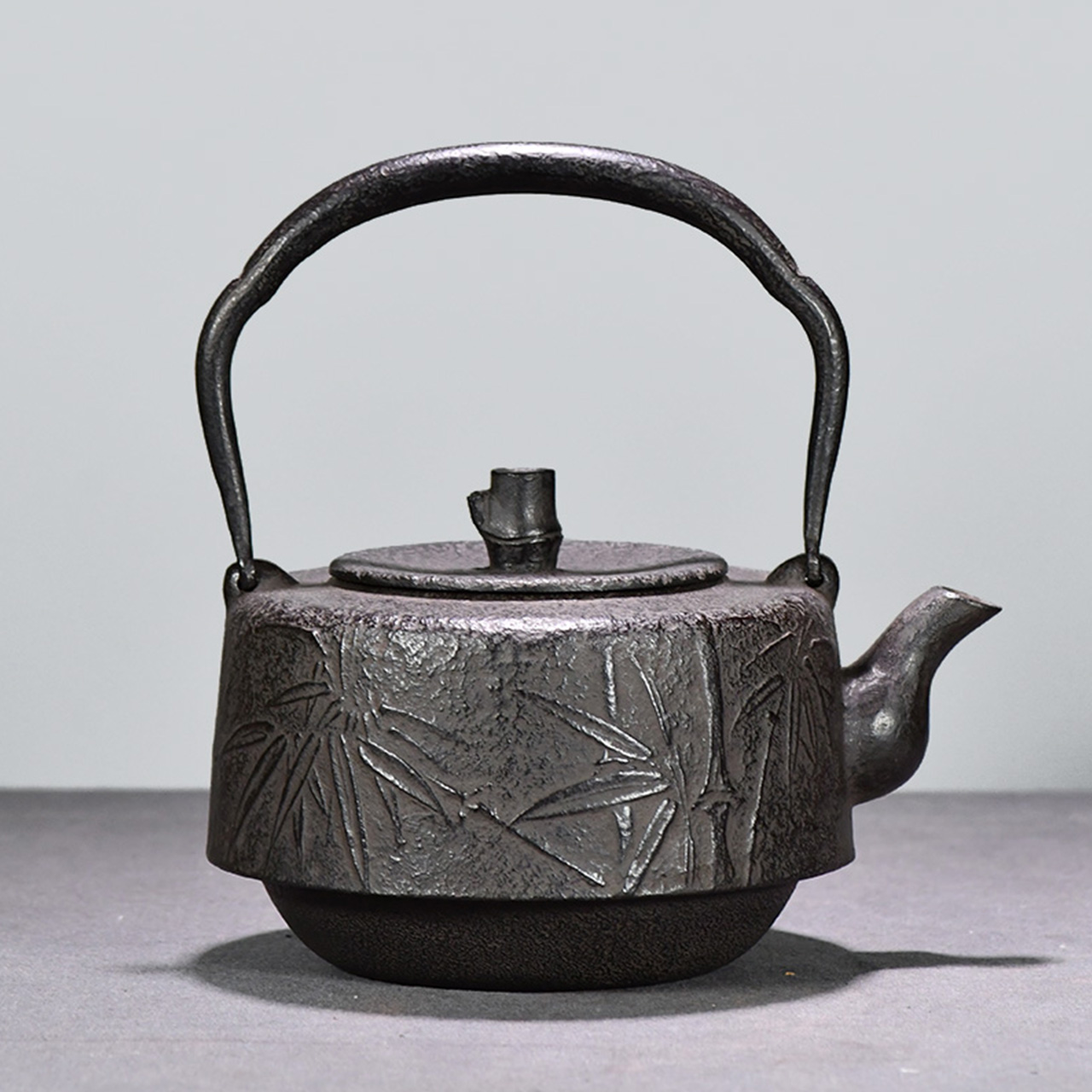 岩户铸造日本铁壶原装进口煮茶烧水万代生铁一郎茶壶