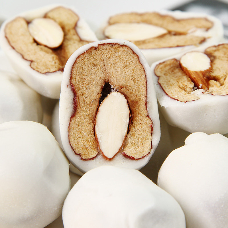 夹心奶酪枣奶枣巴旦木网红奶油红枣袋装营养枣类制品