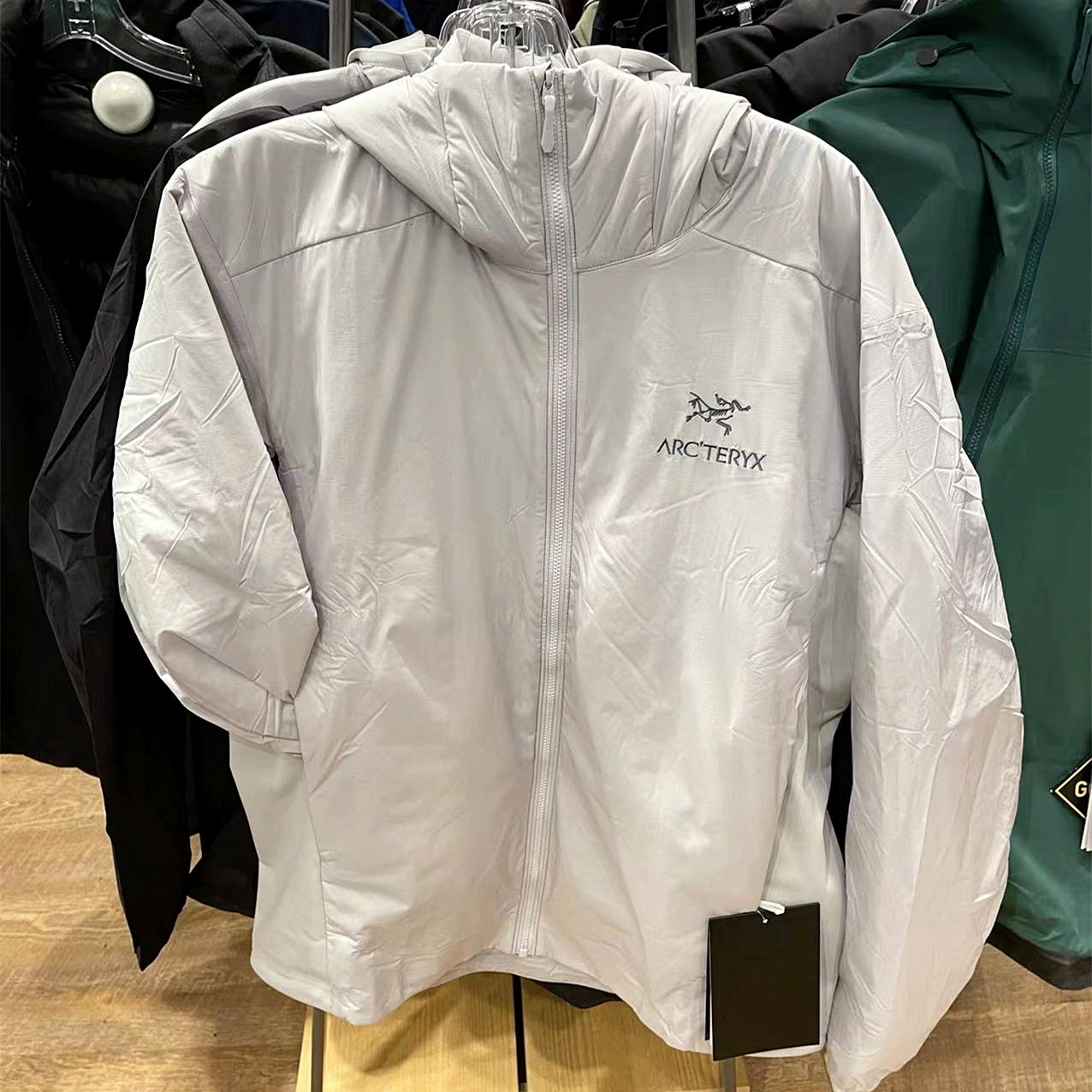 Arcteryx始祖鸟男款阿童木Atom LT/AR/SL 冲锋衣 棉服 刺绣标