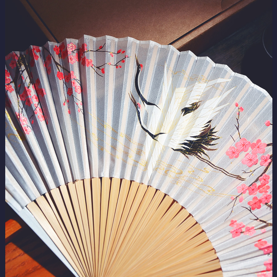 仙气飘飘白色折扇仙鹤梅花古风扇子中国国风扇子