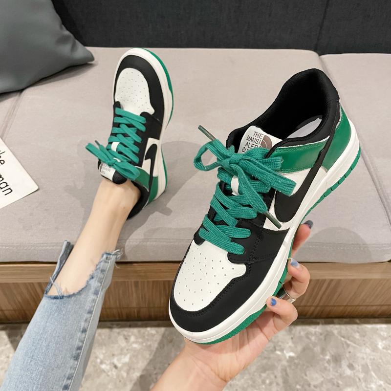 真皮休闲板鞋女2022年春夏新款韩版百搭平底勾勾女鞋