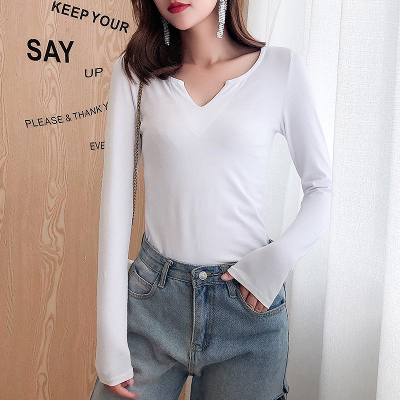 黑色长袖小v领加绒打底衫女内搭秋冬修身性感加厚低领长袖t恤 - 曲彼