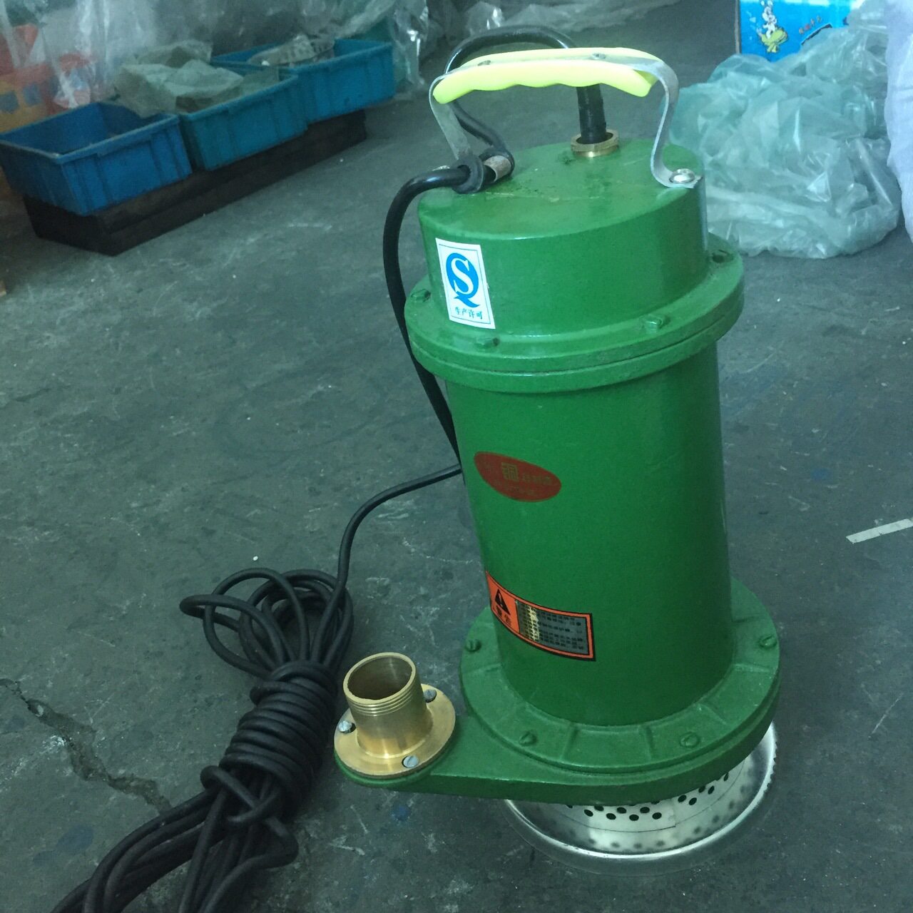 潜水电泵厂家供应铁壳qdx6-18-0.75kw单相抽水机清水水泵