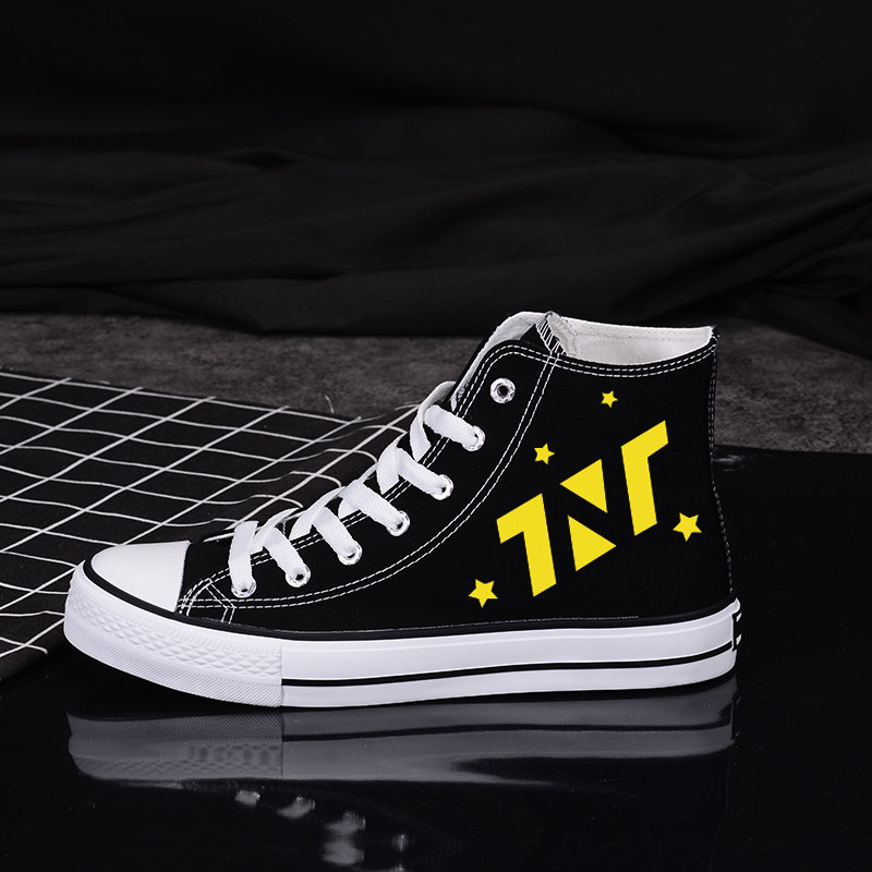 时代少年团同款应援鞋子高帮帆布鞋tnt手绘学生帆布鞋