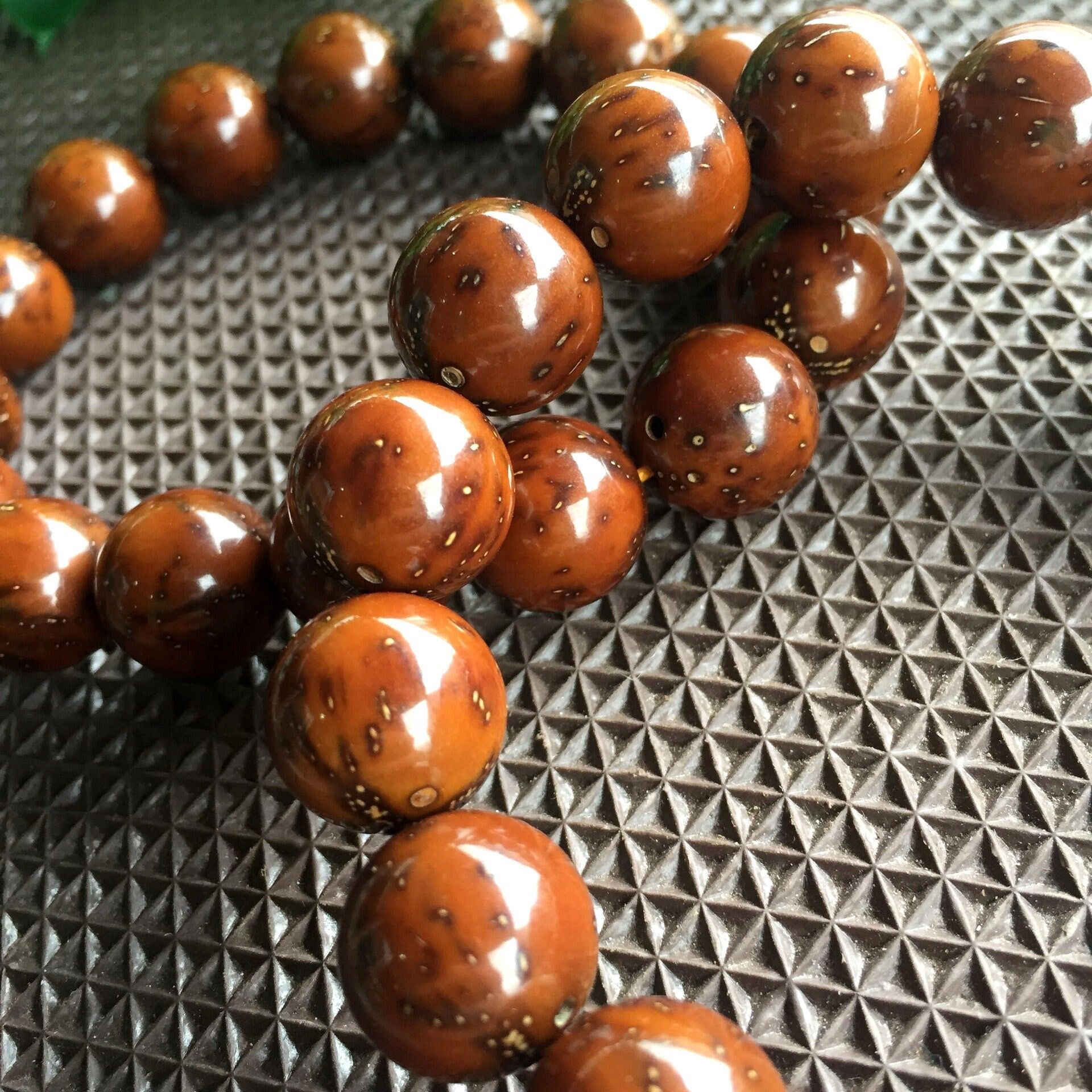 招财鼠紫金鼠菩提提子光珠正圆黄皮16mm佛珠佛珠