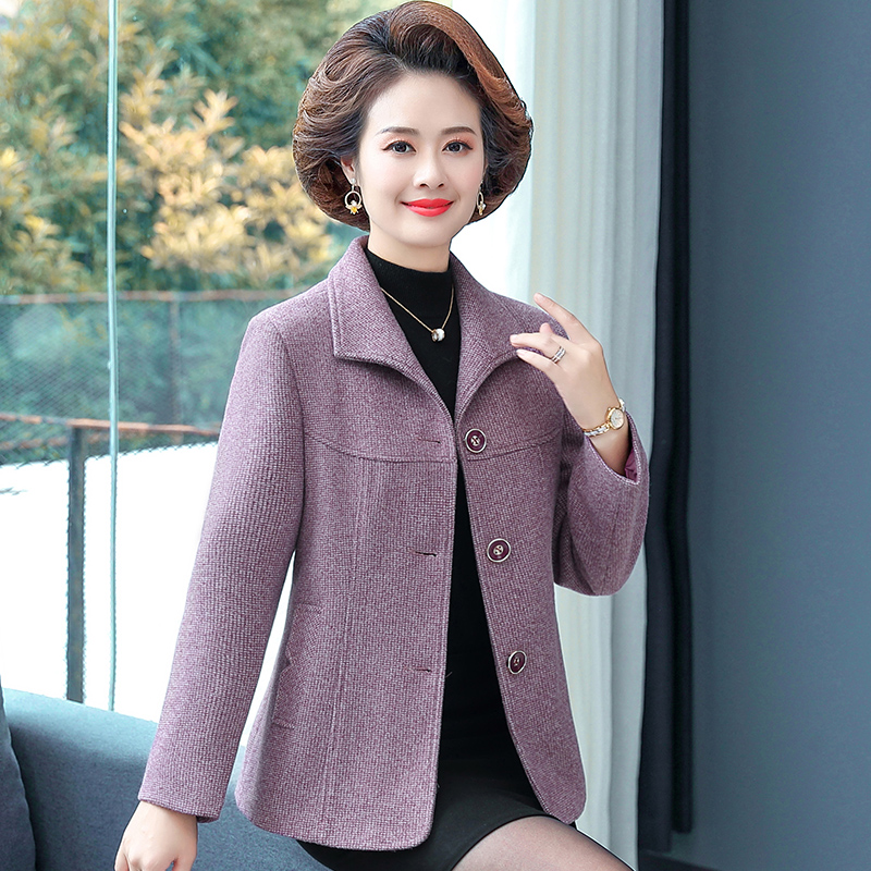 2022新款妈妈秋装短款外套老年人衣服洋气中老年女装春秋毛呢上衣