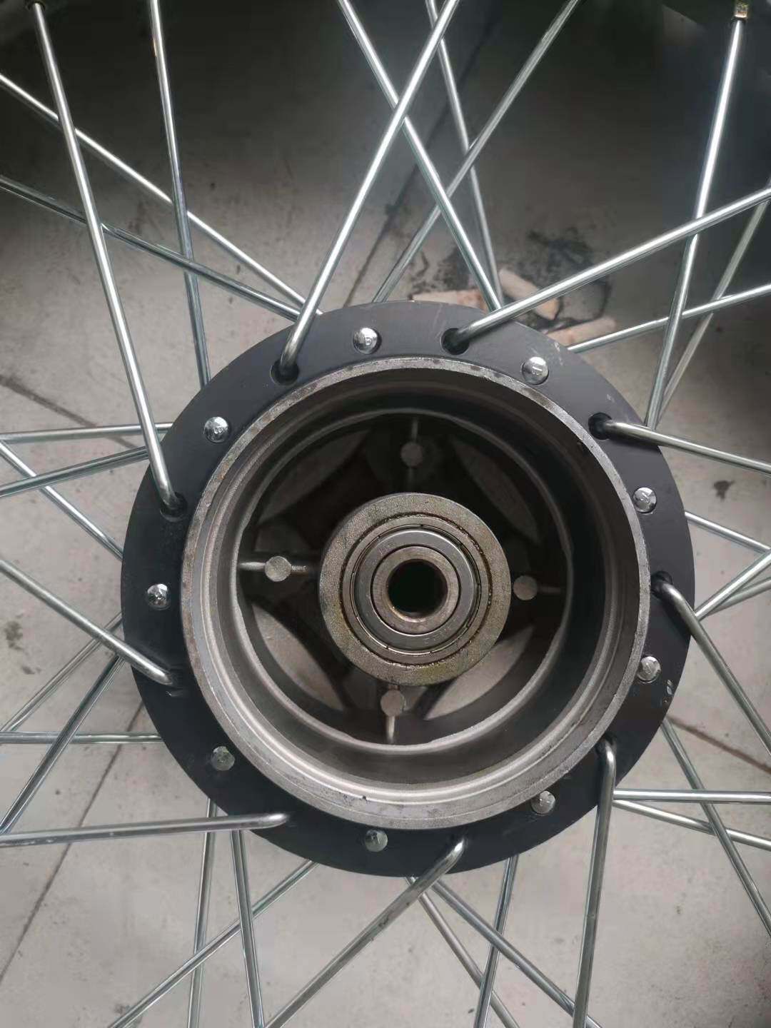 前后嘉陵大白菜越野摩托车轮毂轮辋轮子车轮滚子摩托车轮毂