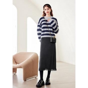 ເຄື່ອງນຸ່ງຜູ້ຍິງ betu 2023 ລະດູຫນາວໃຫມ່ສີແດງ striped loose soft waxy plush sweater sweater top