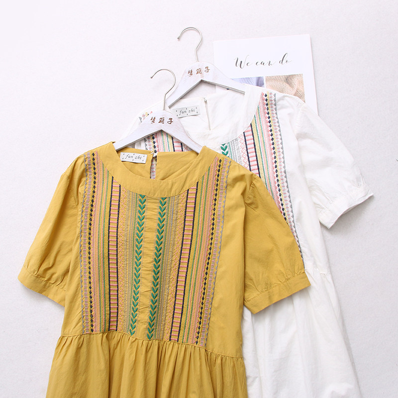 棉布长裙袖中泡泡套头圆领布裙刺绣箱子民族风连衣裙