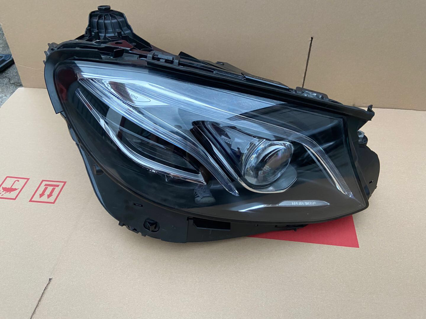 适用奔驰c200e300s400ml350gl450glc200大灯总成大灯总成