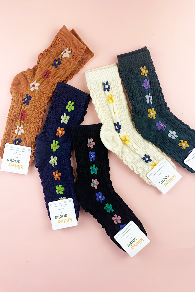 韩国正品东大门代购袜子女时尚中筒织花棉袜吸汗透气花朵长款袜子