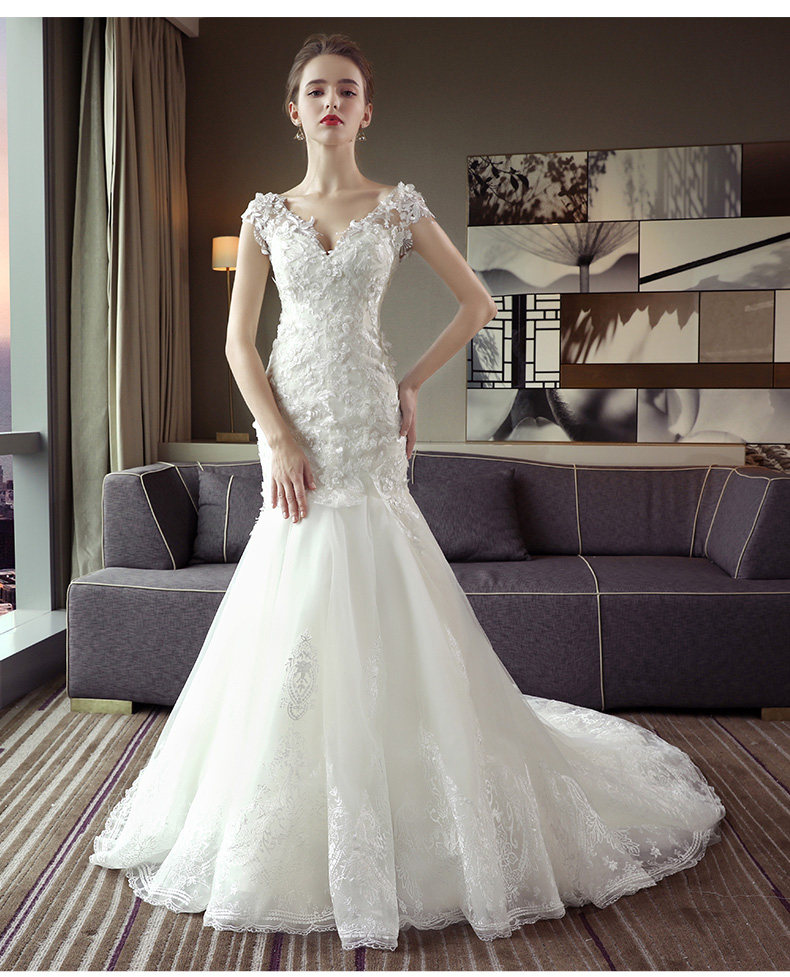 婚纱礼服2020新款韩式v领一字肩显瘦收腰包臀鱼尾结婚小拖尾大码