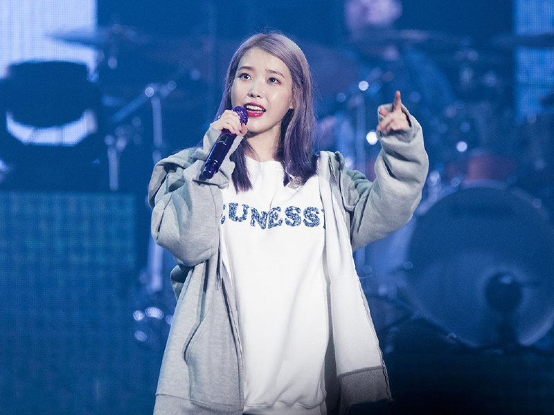 iu加绒秋冬外套情侣男女卫衣连帽加厚宽松卫衣