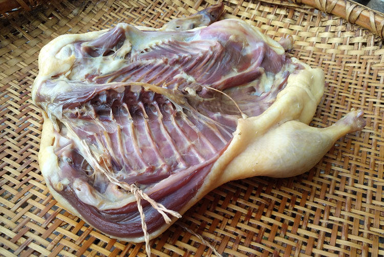 麻鸭风干成年板鸭安徽特产农家稻田鸭黑腊鸭腌肉