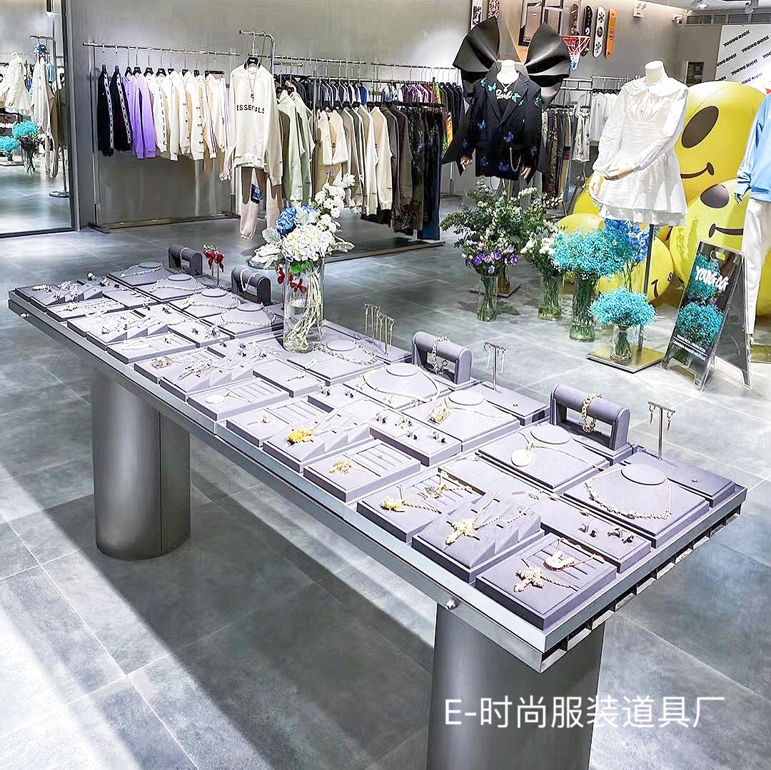 男装展柜设计效果图片-高端定制-泉州商正展示用品工贸有限公司