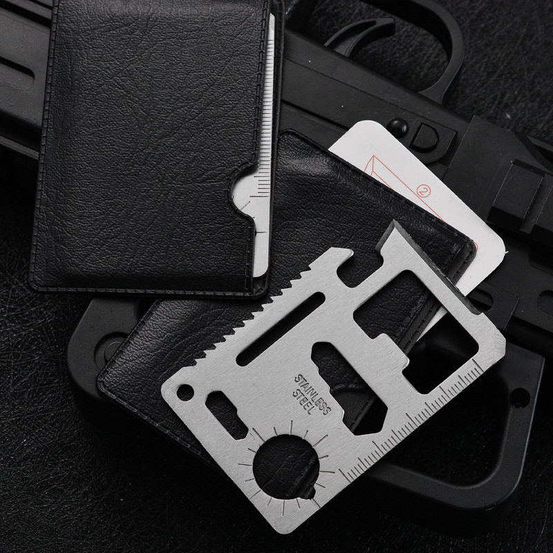 户外用品创意edc多功能工具野营求生军刀卡片骑行军刀卡