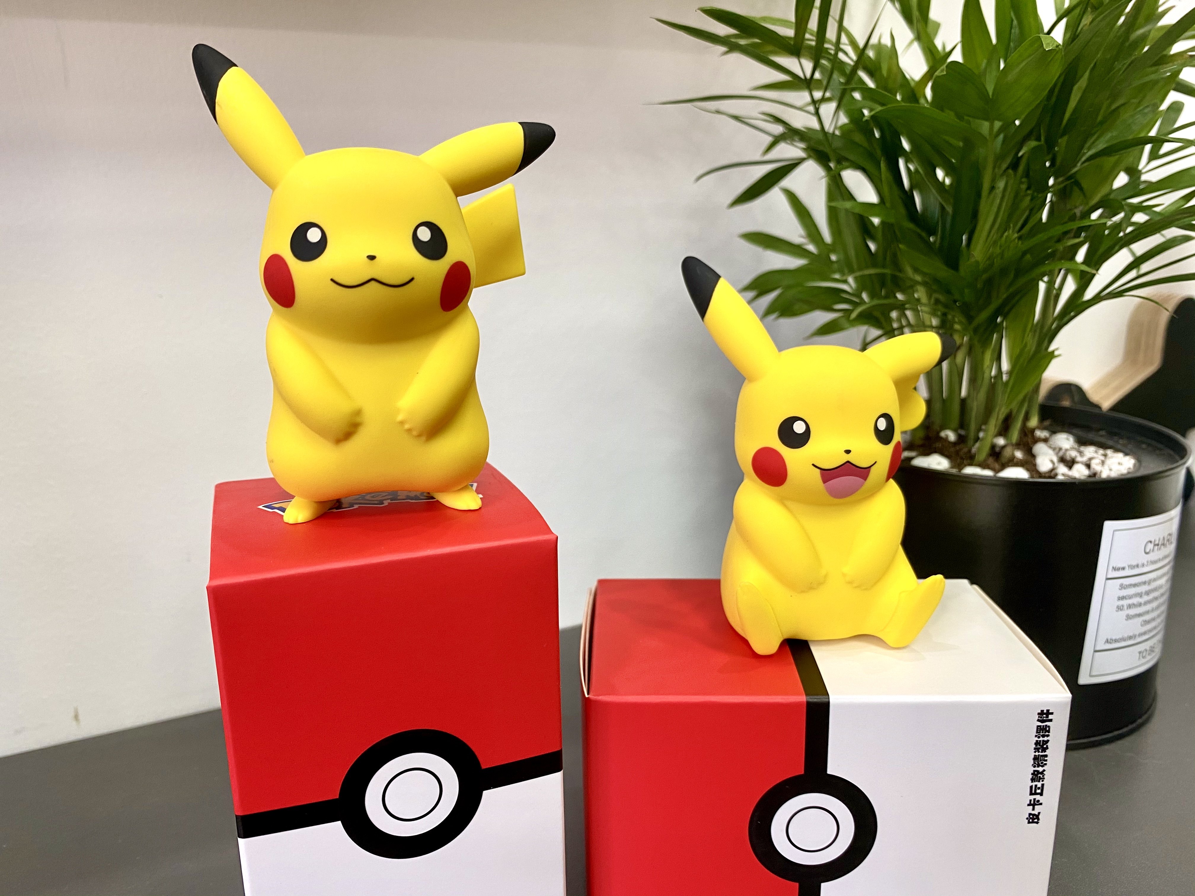 正版精灵宝可梦皮卡丘手办潮流情侣动漫神奇宝贝车载潮玩盲盒
