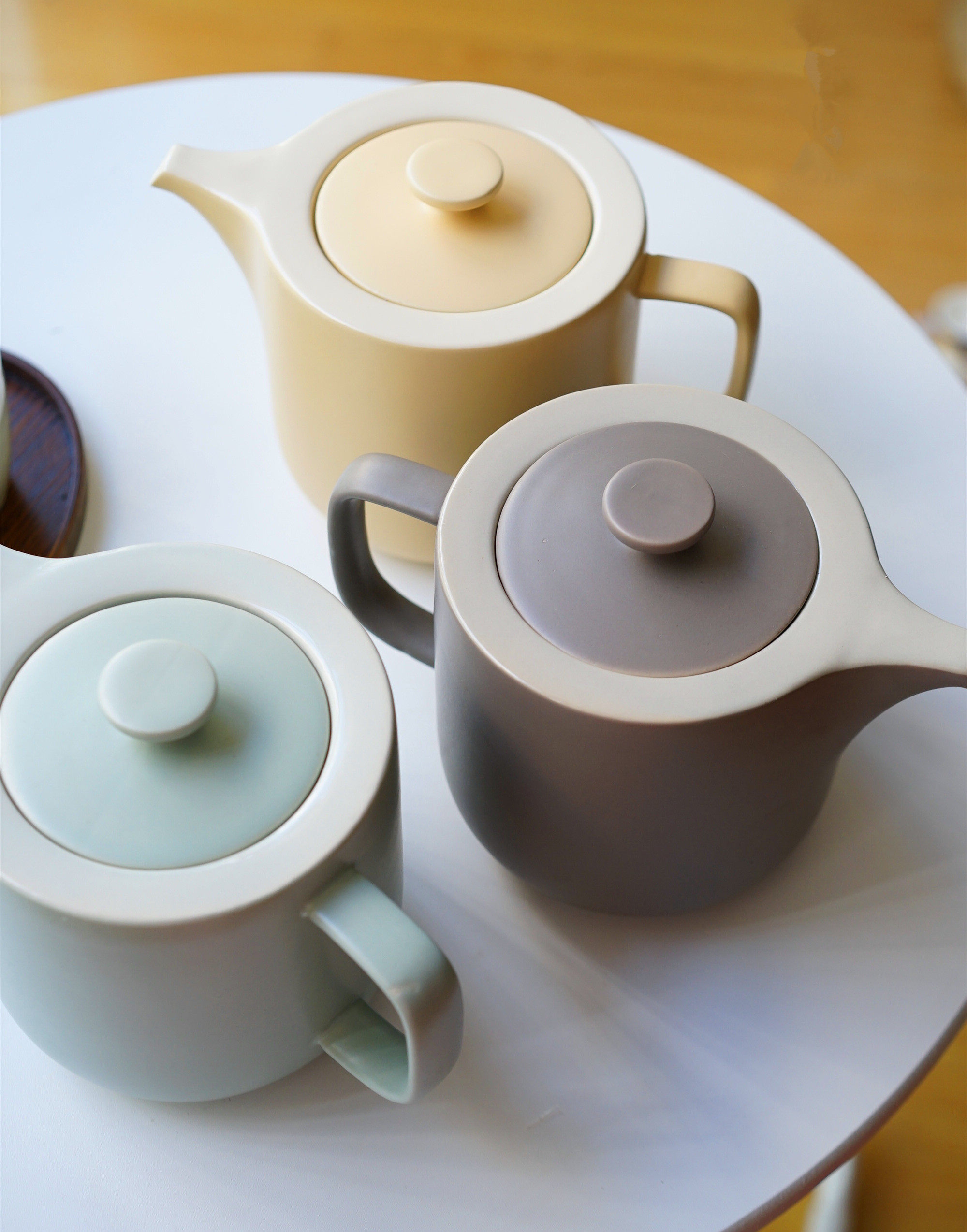 茶壶欧洲莫兰兰迪色系亚光陶瓷简约设计冷水茶壶