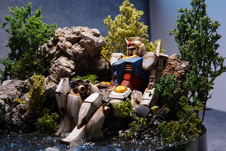 镜花水月万代mg元祖自由高达场景鱼缸pg巴巴高达模型专区