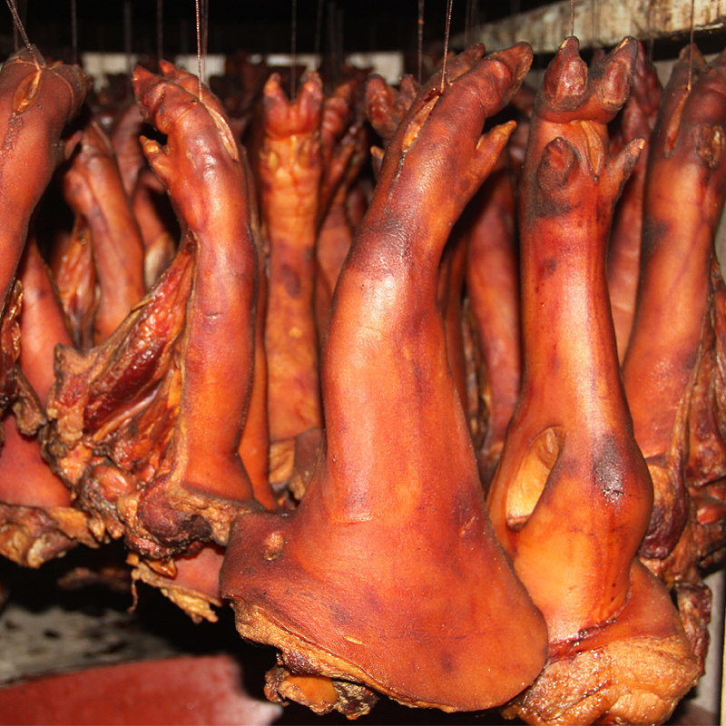 湖南土特产农家烟熏腊肉腊猪脚猪蹄腊猪腿湘西土猪烟熏肉500g包邮