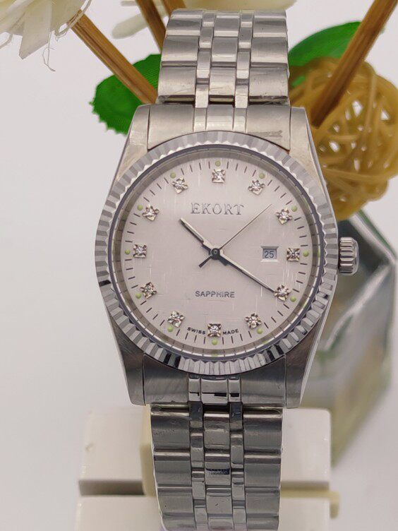 瑞士依卡特狗牙圈电脑面密底锁把防水镶钻经典腕表国产腕表