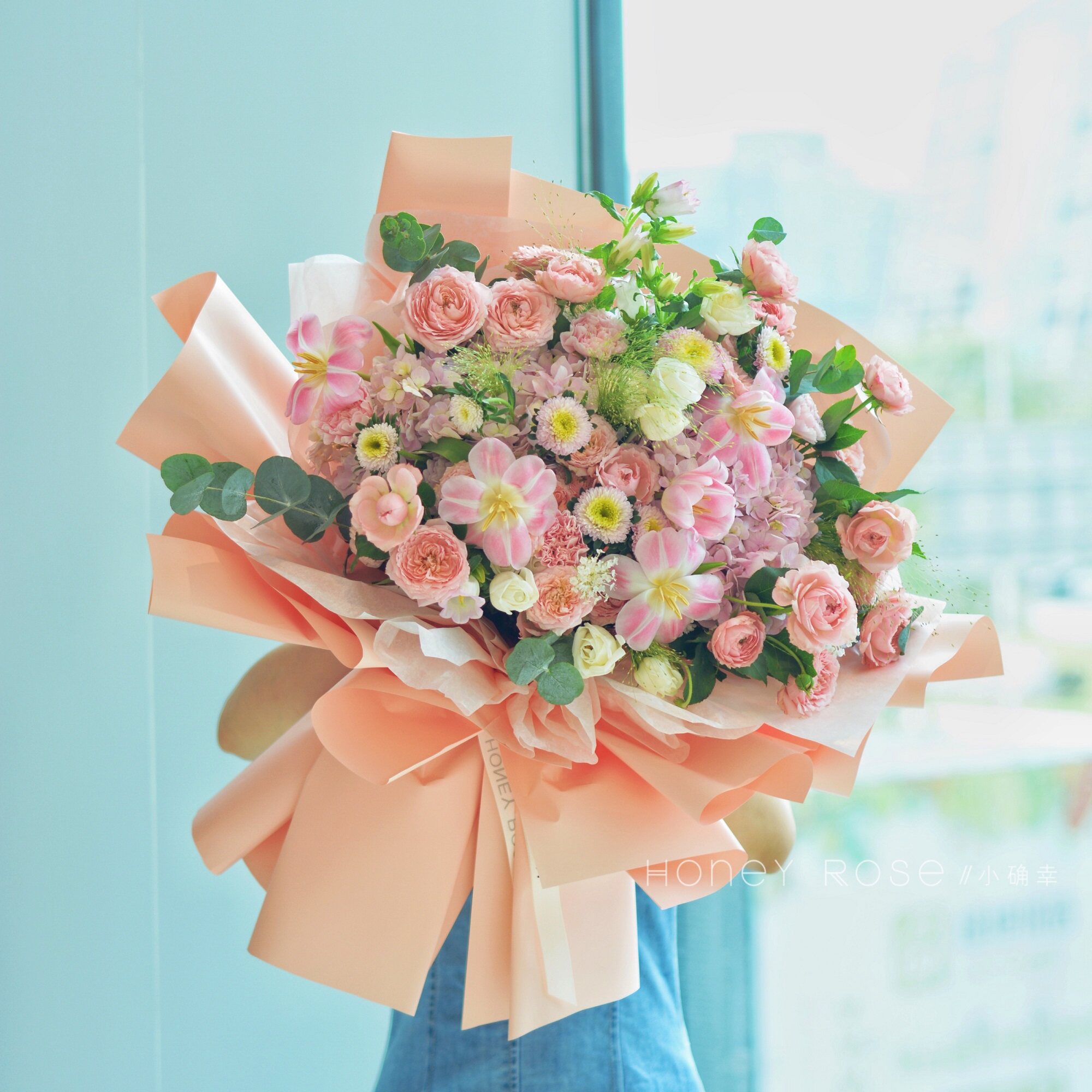 玫瑰绣球混合花束青岛东莞广州北京同城送女友生日