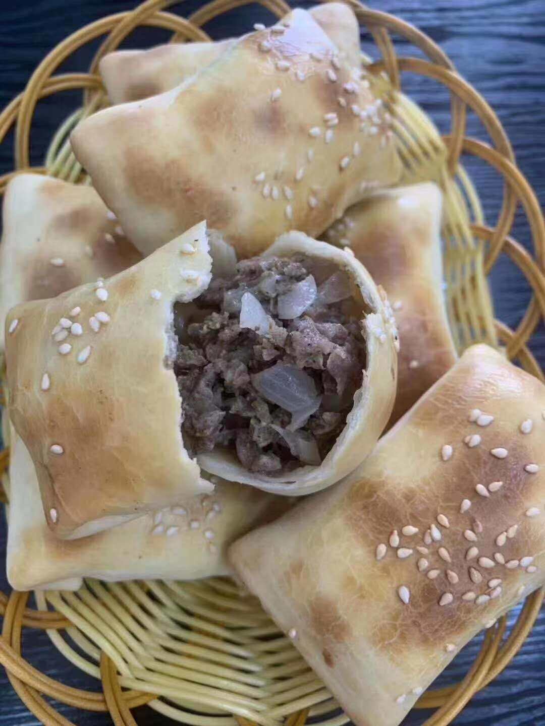 新疆特产尉犁县酥皮包子10个包邮羊肉类