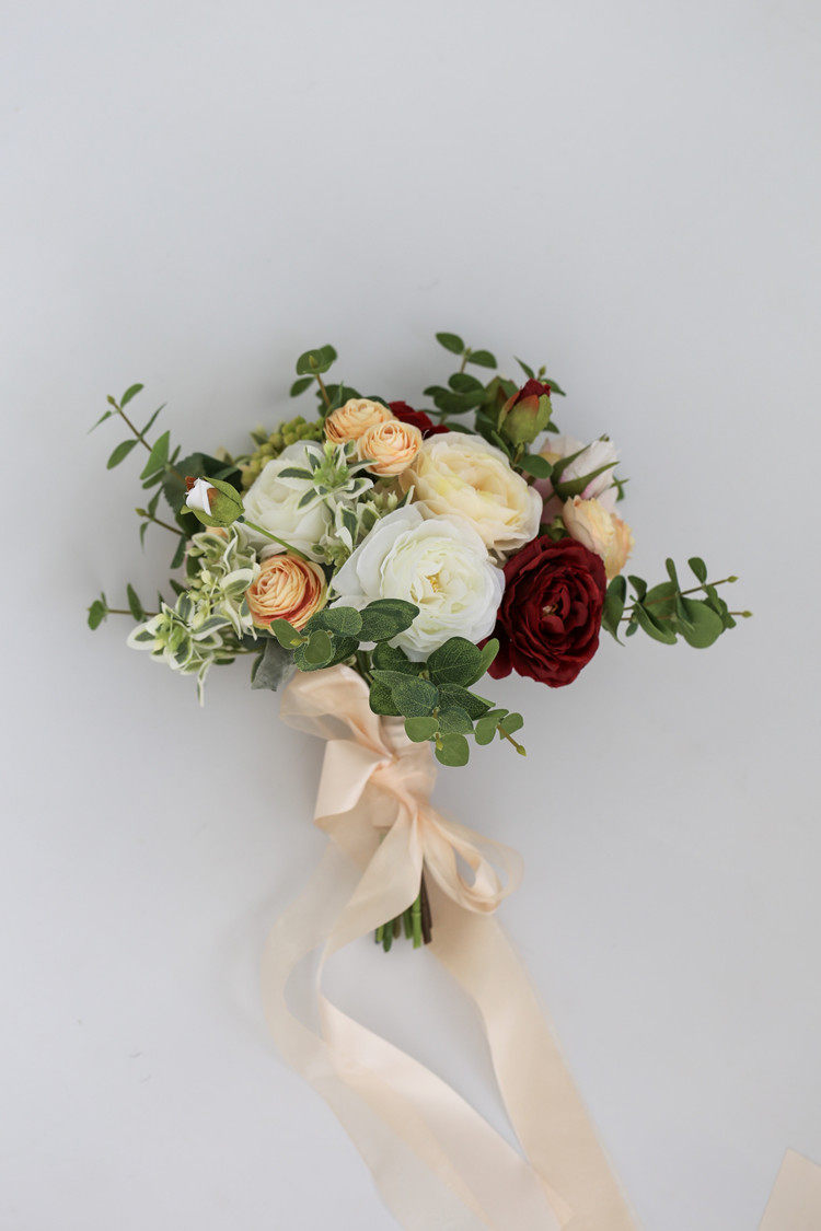 花束冷淡家居旅拍捧花红手色酒白色酒新娘花花新娘手捧花