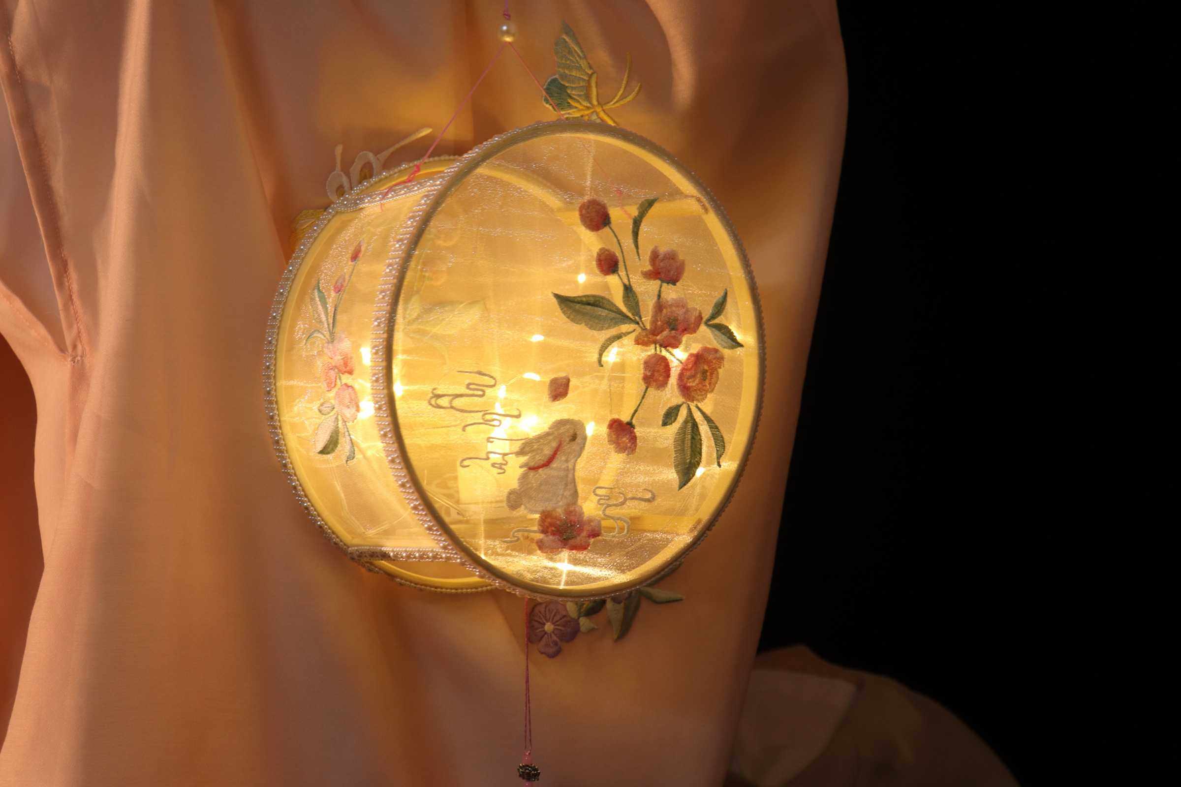 云川阁原创绣花花鼓灯汉宫灯古风手提提灯兔子节日装扮用品