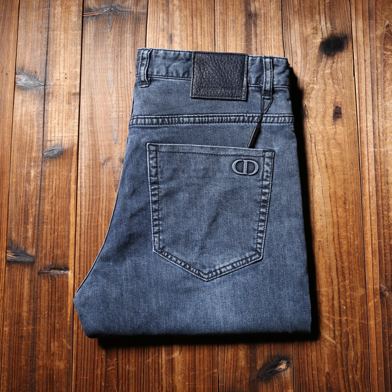 2022春夏薄款奢华进口丹宁柔软舒适微弹蓝色水洗直筒修身牛仔裤男