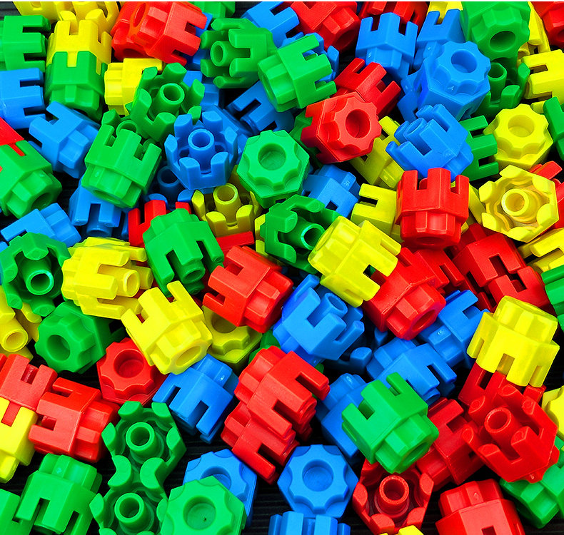 玩具积木儿童六角早教益智拼插36岁幼儿园木桌塑料积木