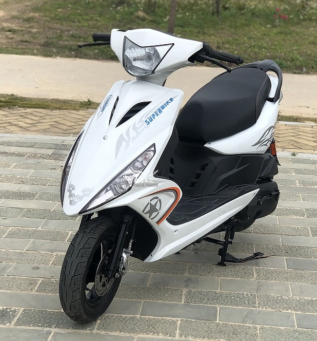 正品原装雅马哈鬼火100cc摩托车踏板车冲程整车男女摩托车整车