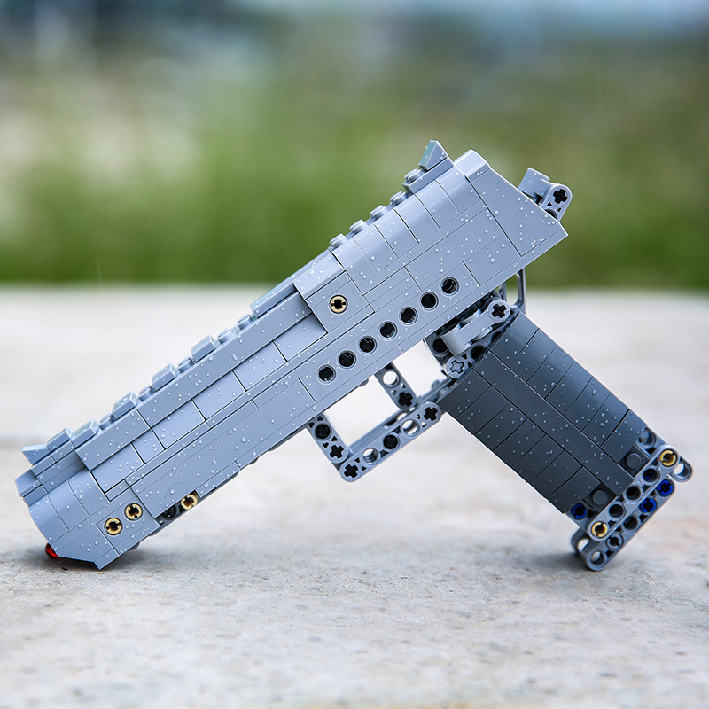 积木双鹰拼装沙漠之鹰玩具儿童益智拼插手枪吃鸡塑料积木