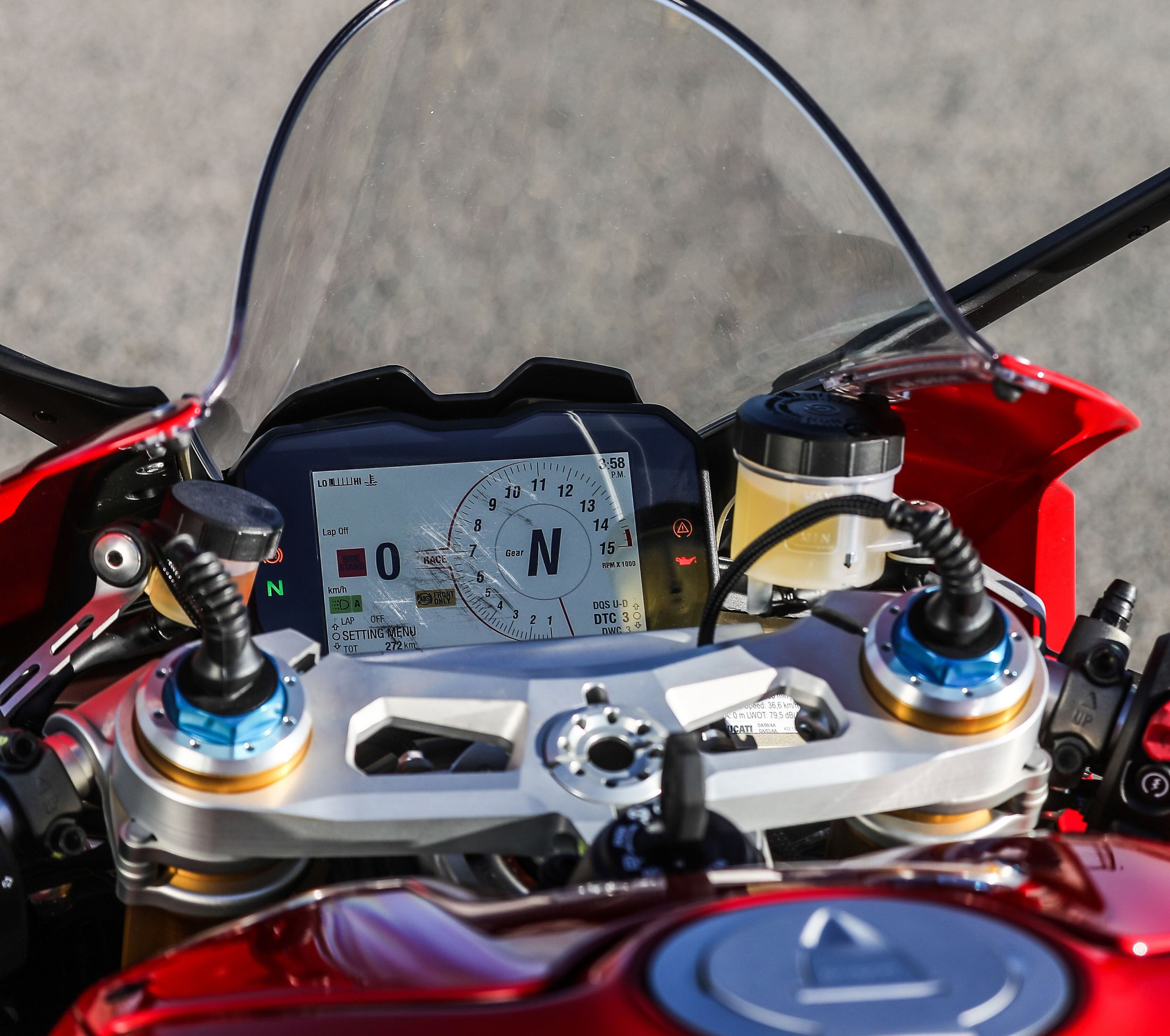 杜卡迪panigalev4改装仪表膜盘码表高清透明保护贴纸