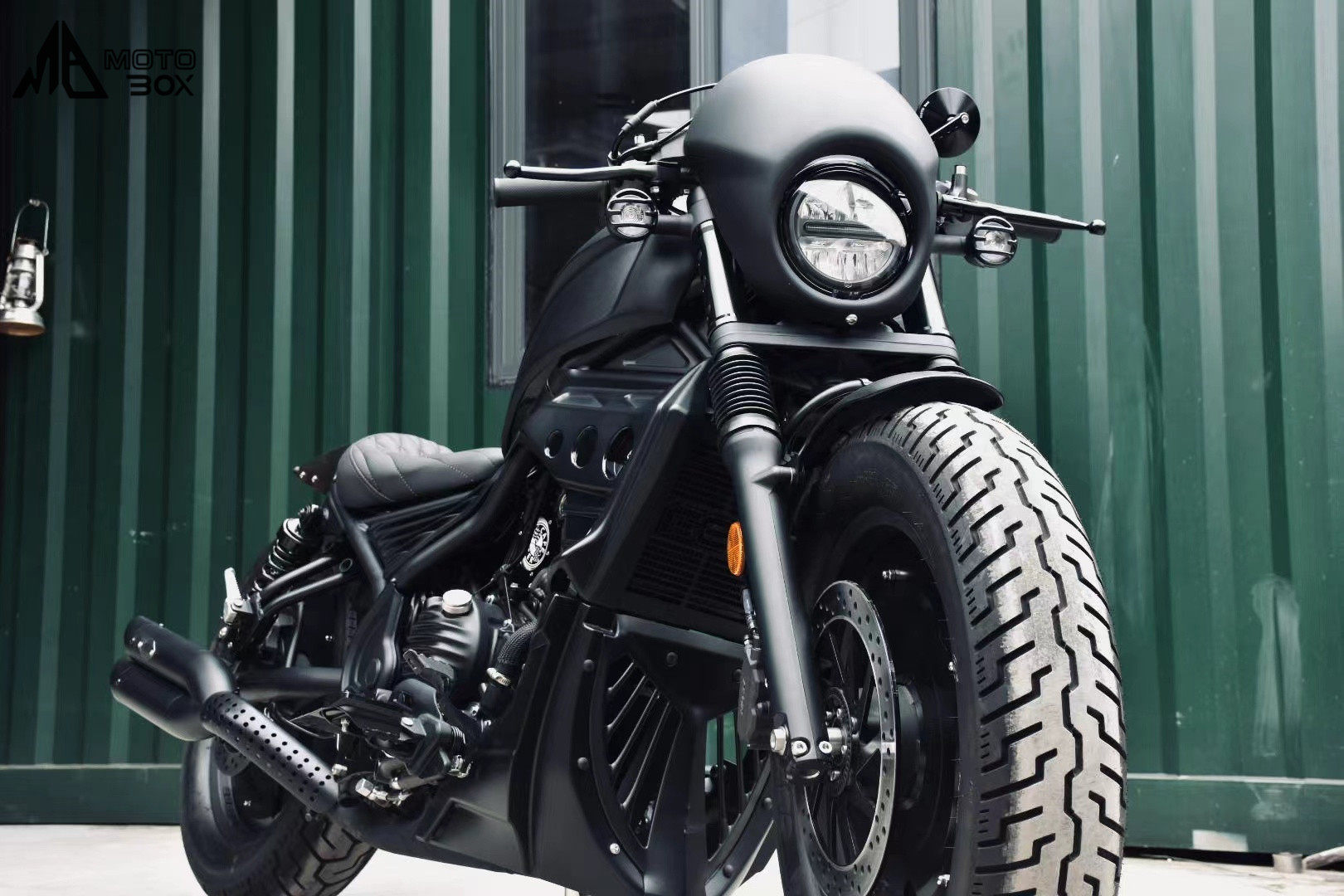 轮毂本田叛逆者cm300cm500通用封闭轮毅复古装饰摩托车前挡风