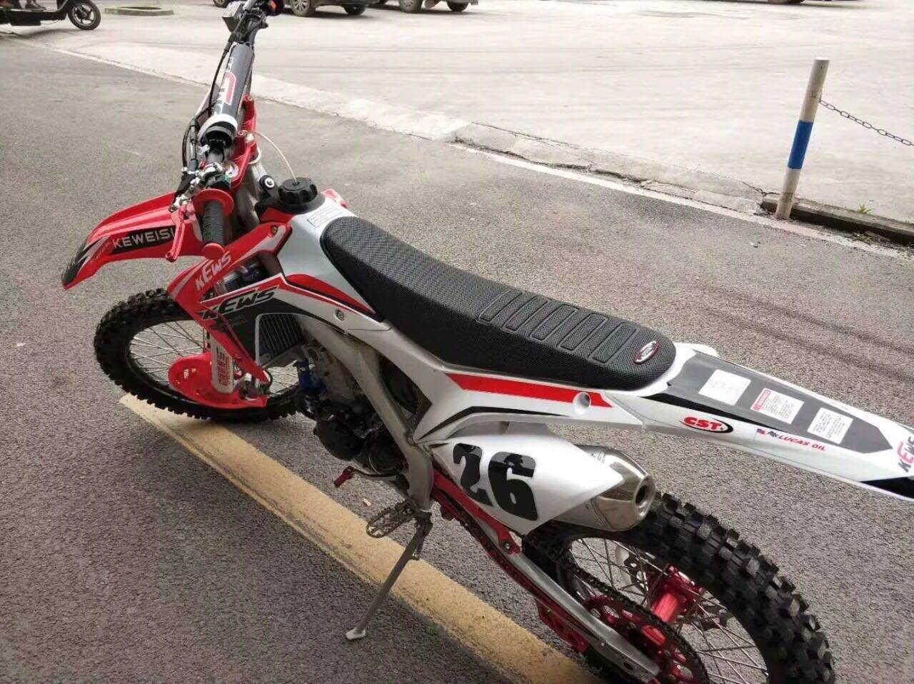 otom改装波速尔泰坦m4战狼极盗越野摩托车坐皮摩托车坐垫