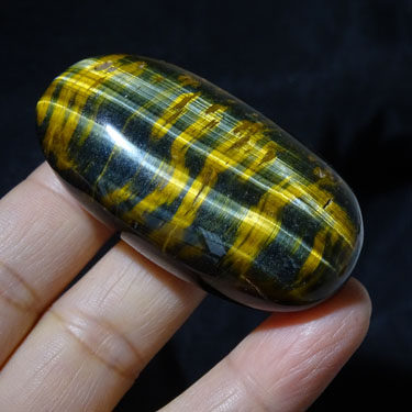 千蕊天然黄虎石把玩虎晴石原石手把随形斑纹实物摆件