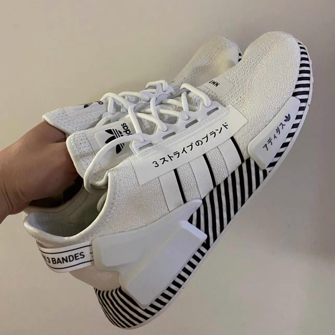 adidas迪达斯三叶草日文nmdr1男女复古运动休闲跑步fy2105跑步鞋